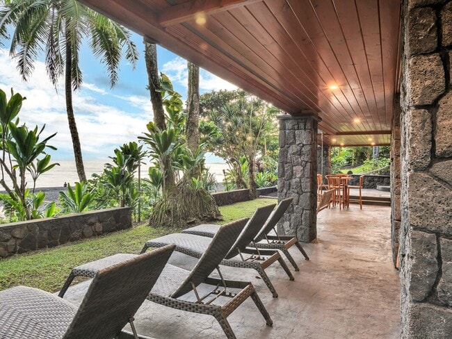 Building Photo - Oceanfront Estate: The Honolii Hale