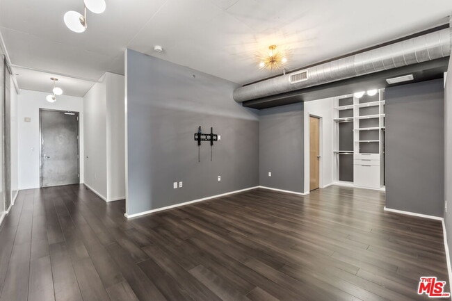 Building Photo - 1111 S Grand Ave