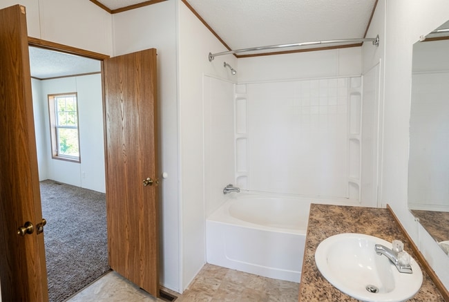 Building Photo - Spacious 3BR/2BA Home in the Heights with Oversized Trex Deck & Central A/C