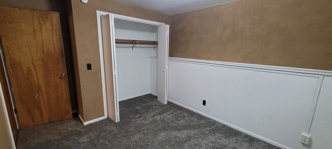 Building Photo - 306 Norwood Dr NE