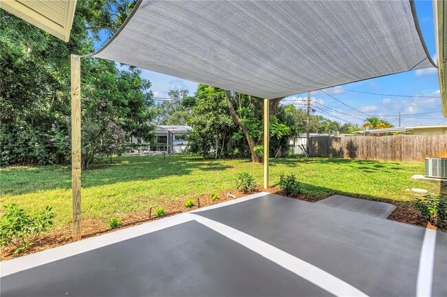 Building Photo - 6161 35th Ave N