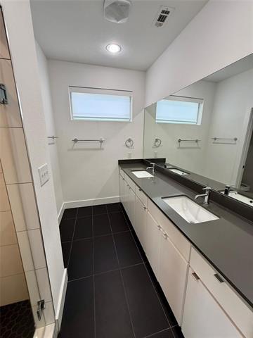 Building Photo - 4211 Delano Pl