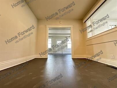 Building Photo - 463 Linden Ave