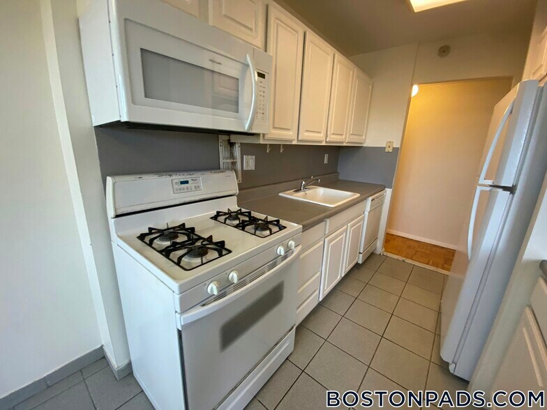 Primary Photo - 185 Freeman St