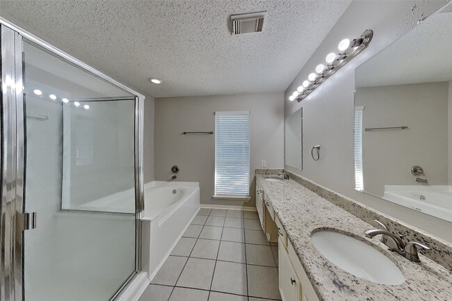 Building Photo - 8823 Stoney Bend Dr