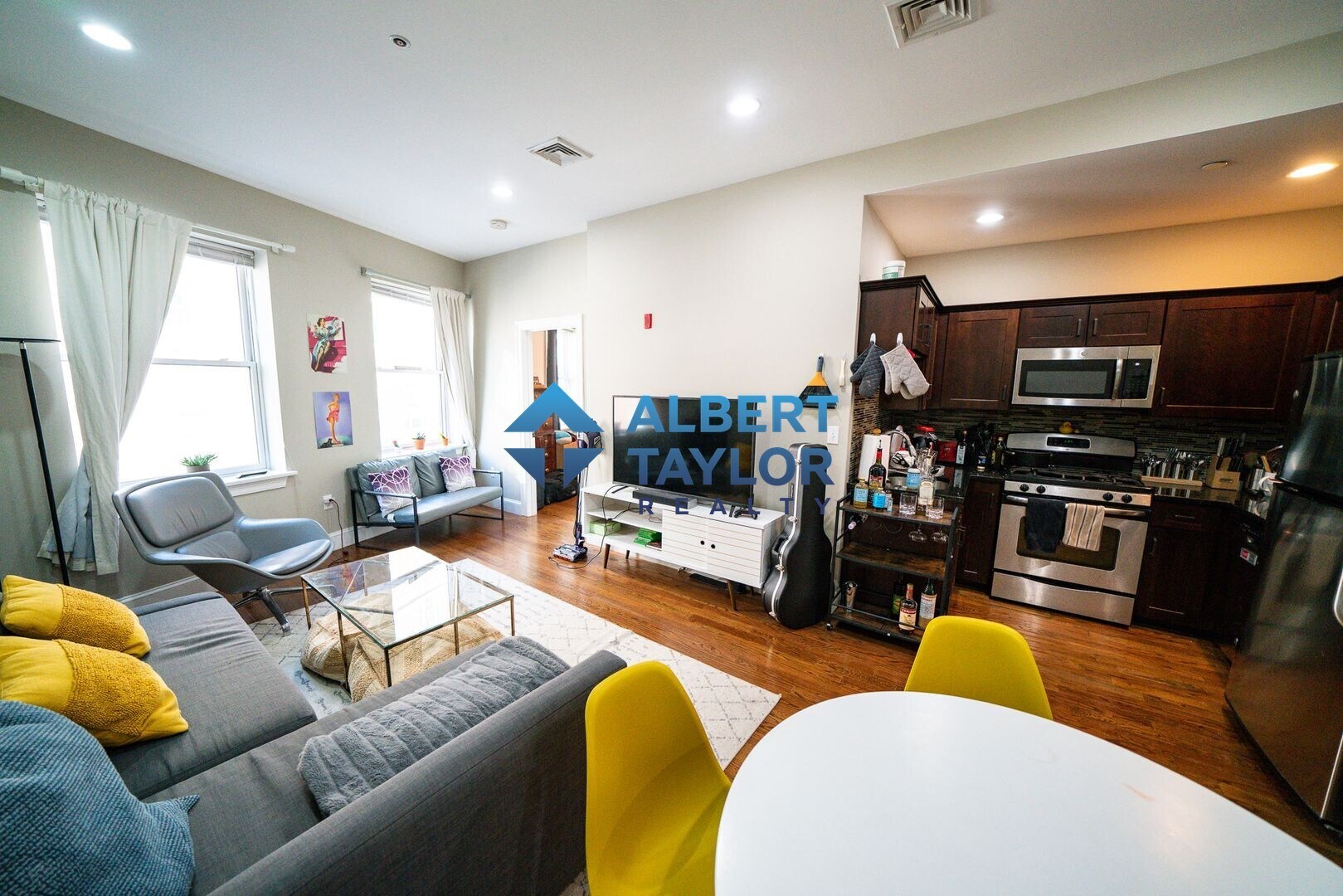 Building Photo - 491 Commonwealth Ave