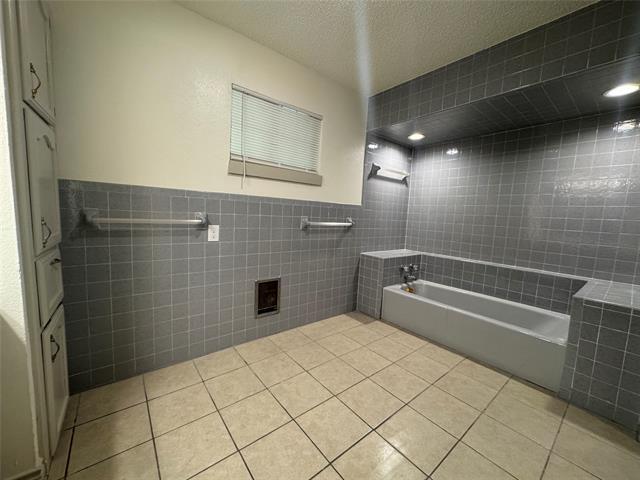 Building Photo - 3731 Avenue M