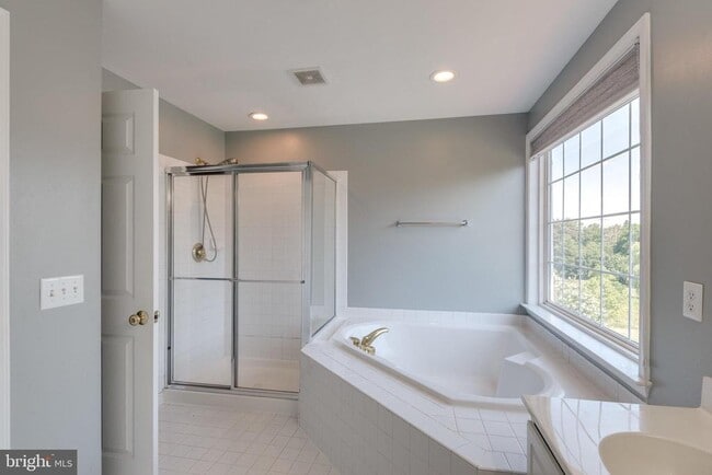 Building Photo - 43831 Chadwick Terrace