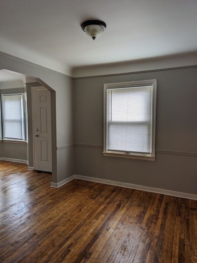 Building Photo - 18255 Oakfield Ave