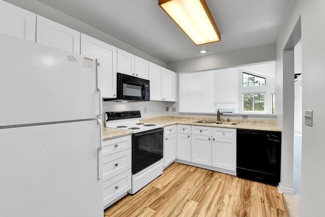 Building Photo - 31819 Rocky Village Dr