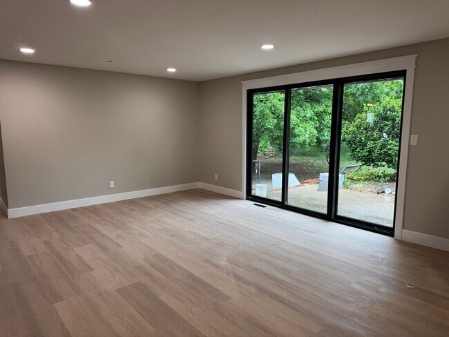 Building Photo - Italian Estates Property Management