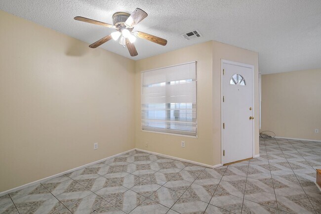 Building Photo - 1650 S Campus Ave