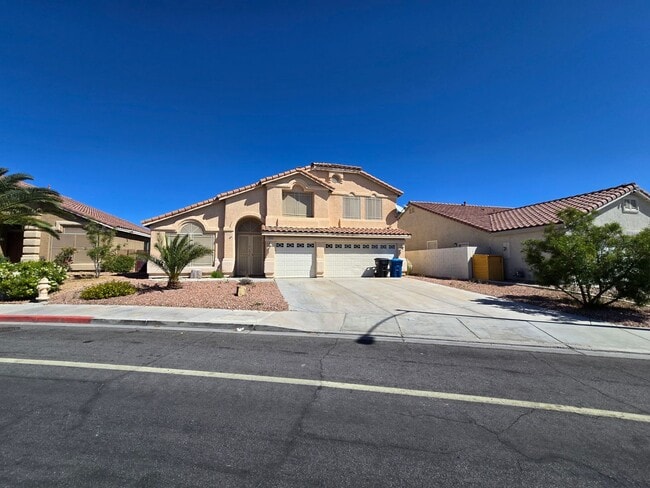 Building Photo - Don’t wait for summer, your pool home is ready now!!! 4 Bedroom, NW Las Vegas