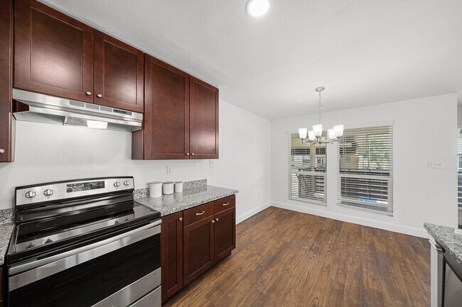 Building Photo - $500 OFF? Yes, Please! Find Your New Home Today!