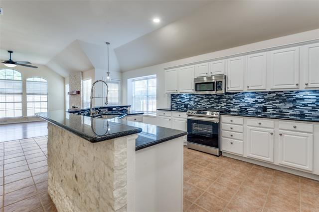 Building Photo - 6717 Candlecreek Ln