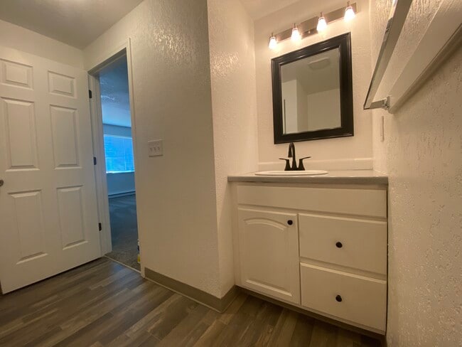 Building Photo - Beech Place Duplex