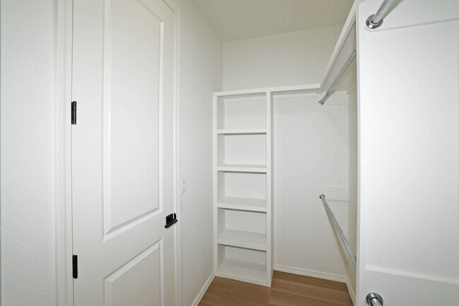 Building Photo - 10424 Tierra Santa Dr