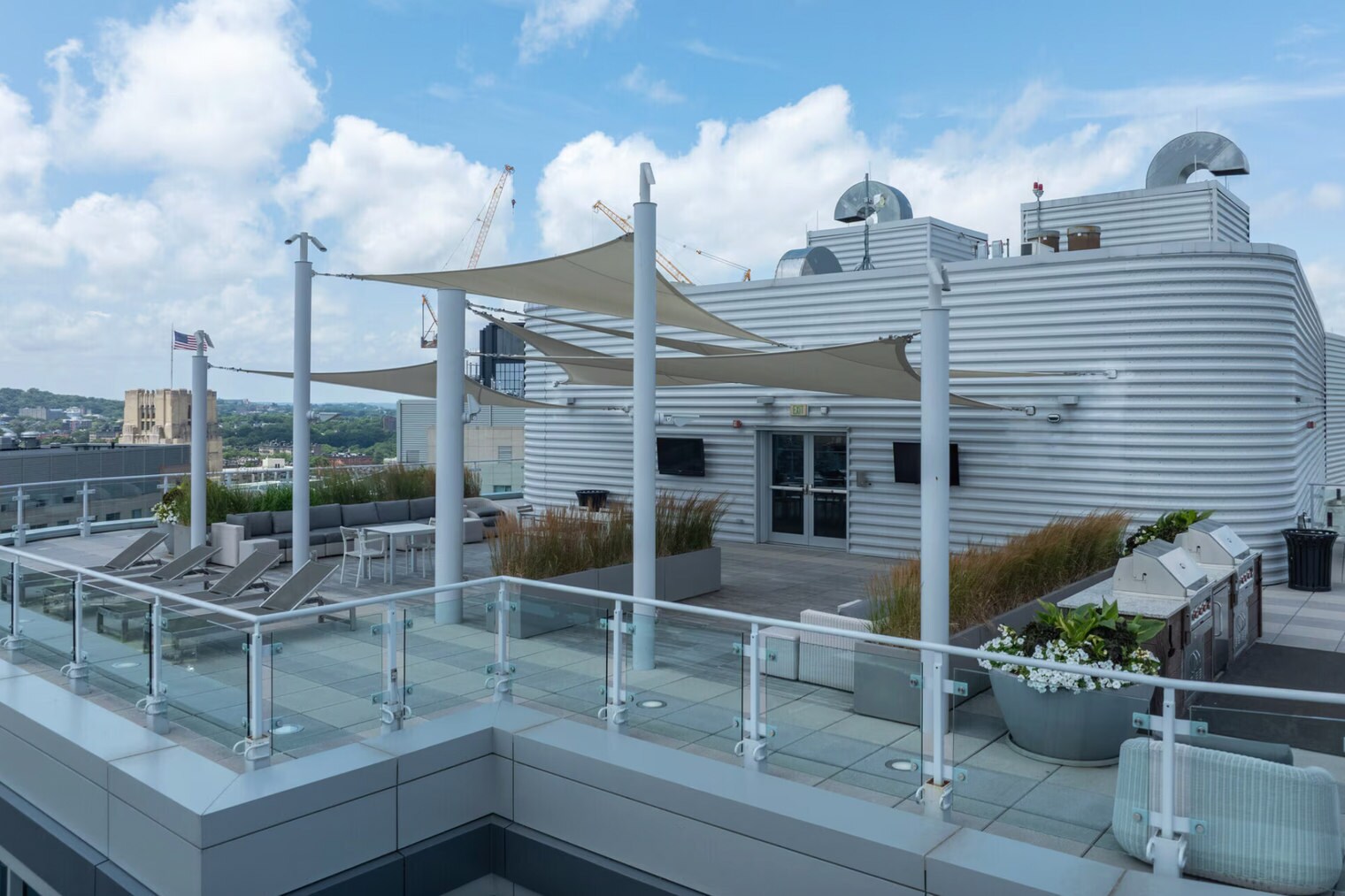 Building Photo - 1335 Boylston St