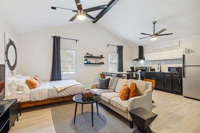 Building Photo - 2435 W 10th St