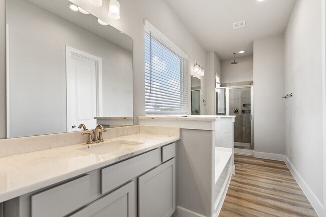Building Photo - 9013 Lonestar River Ln