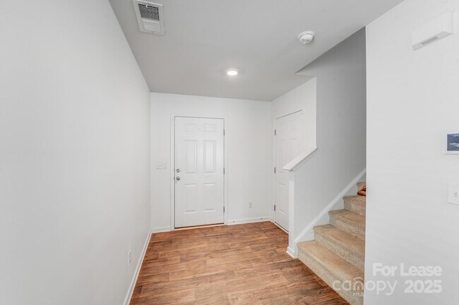 Building Photo - 3255 Winesap Dr