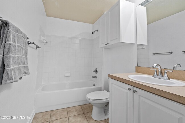Building Photo - 410 S Villa San Marco Dr