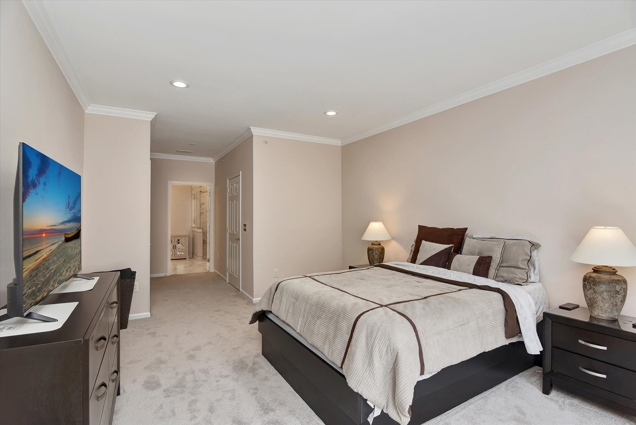 Building Photo - 594 Saint Andrews Pl