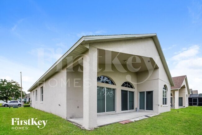 Building Photo - 4693 Huron Bay Cir