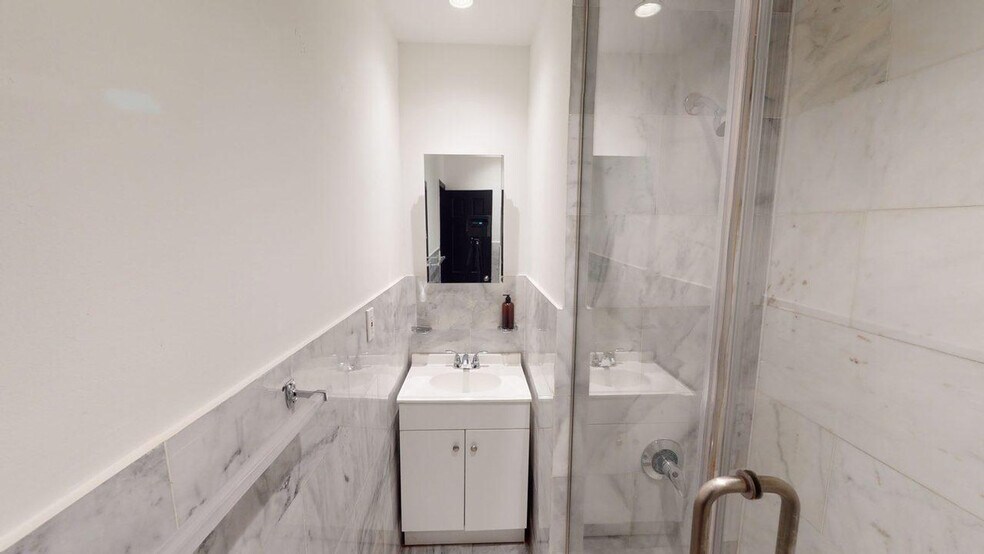 Building Photo - 155 E 2nd St