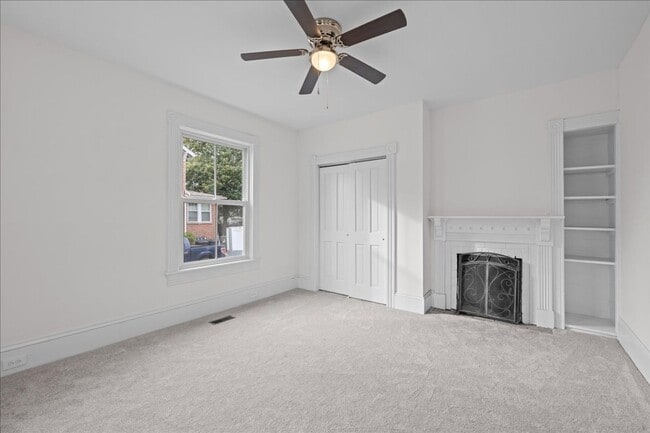 Building Photo - 258 Douglas Ave