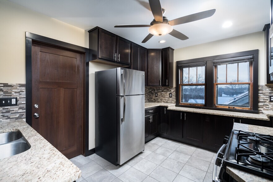 Building Photo - 1298 N 68th St