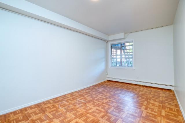 Building Photo - 2 bedroom in WOODSIDE NY 11377