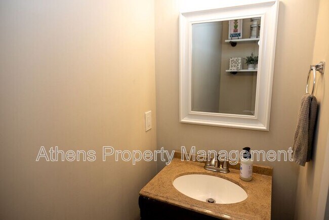 Building Photo - 6551 Hog Mountain Rd