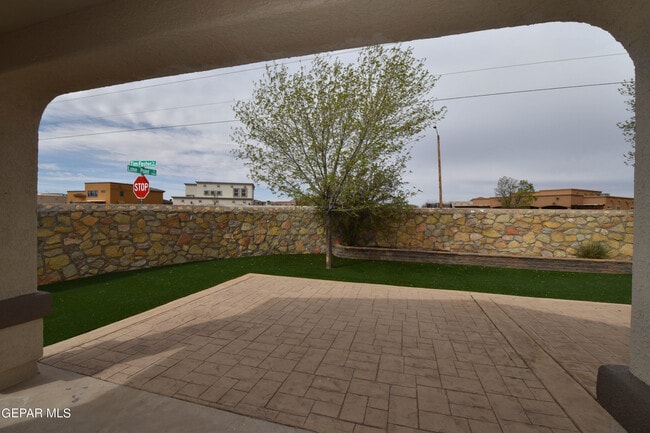 Building Photo - 14325 Navajo Point Dr