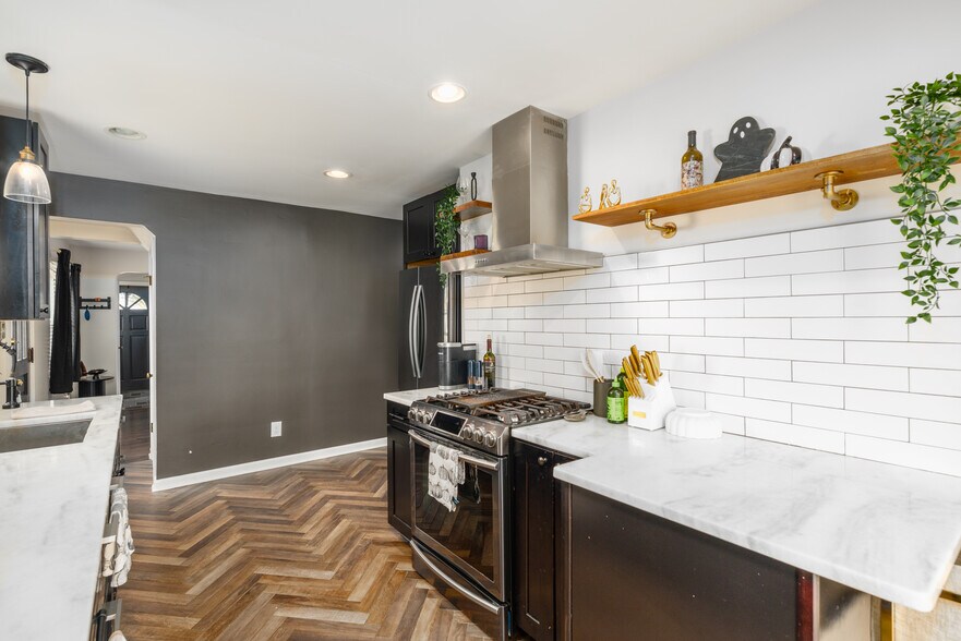 Building Photo - 195 S Sylvan Ave