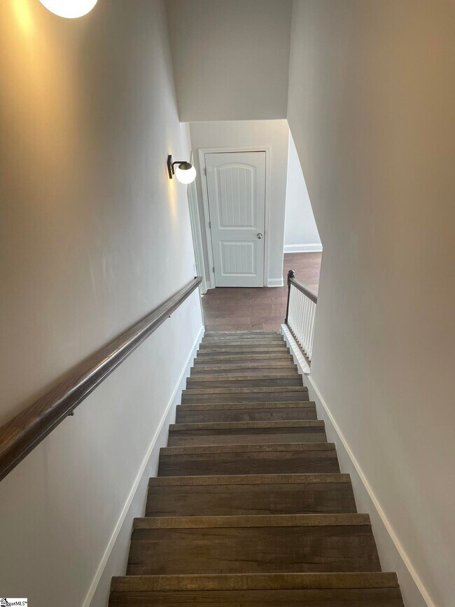 Building Photo - 104 Ramshackle Way