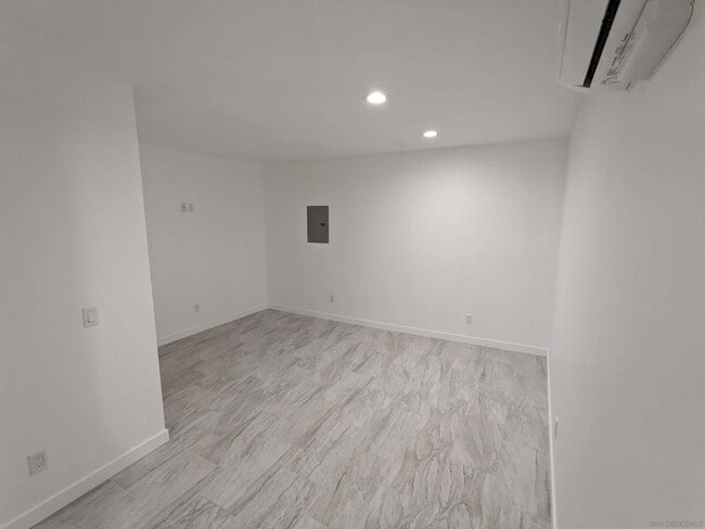 Building Photo - 4163 1/2 Marian Street Unit