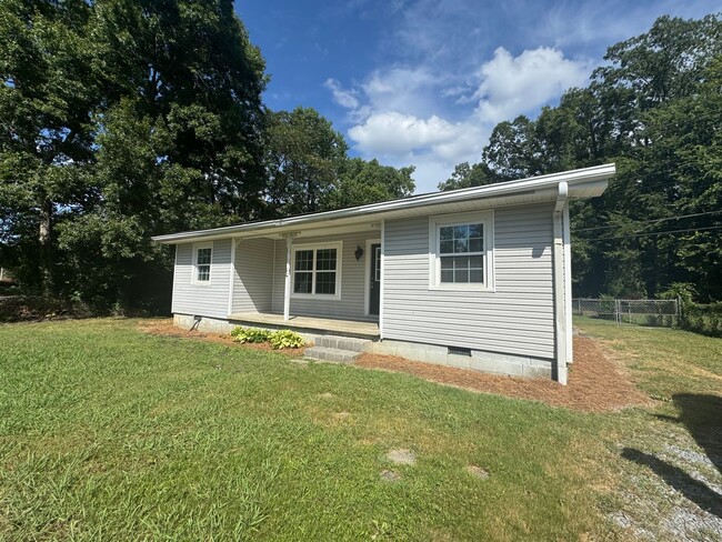 Primary Photo - 3/1 House in West Rome $1,195