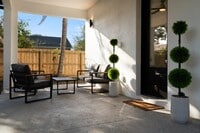 Building Photo - Beautiful New constriction Near Madera Beach