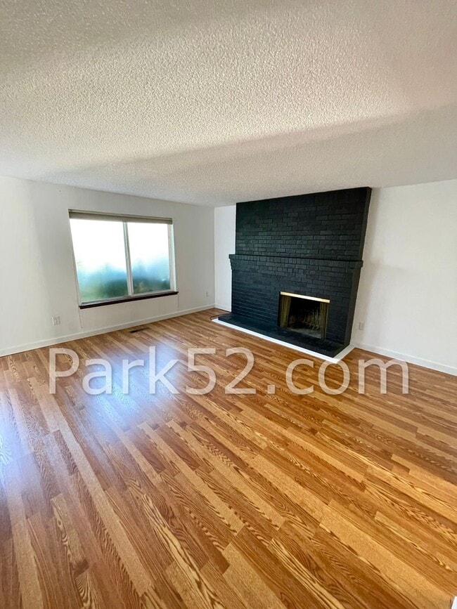 Building Photo - 5959 S 12th St
