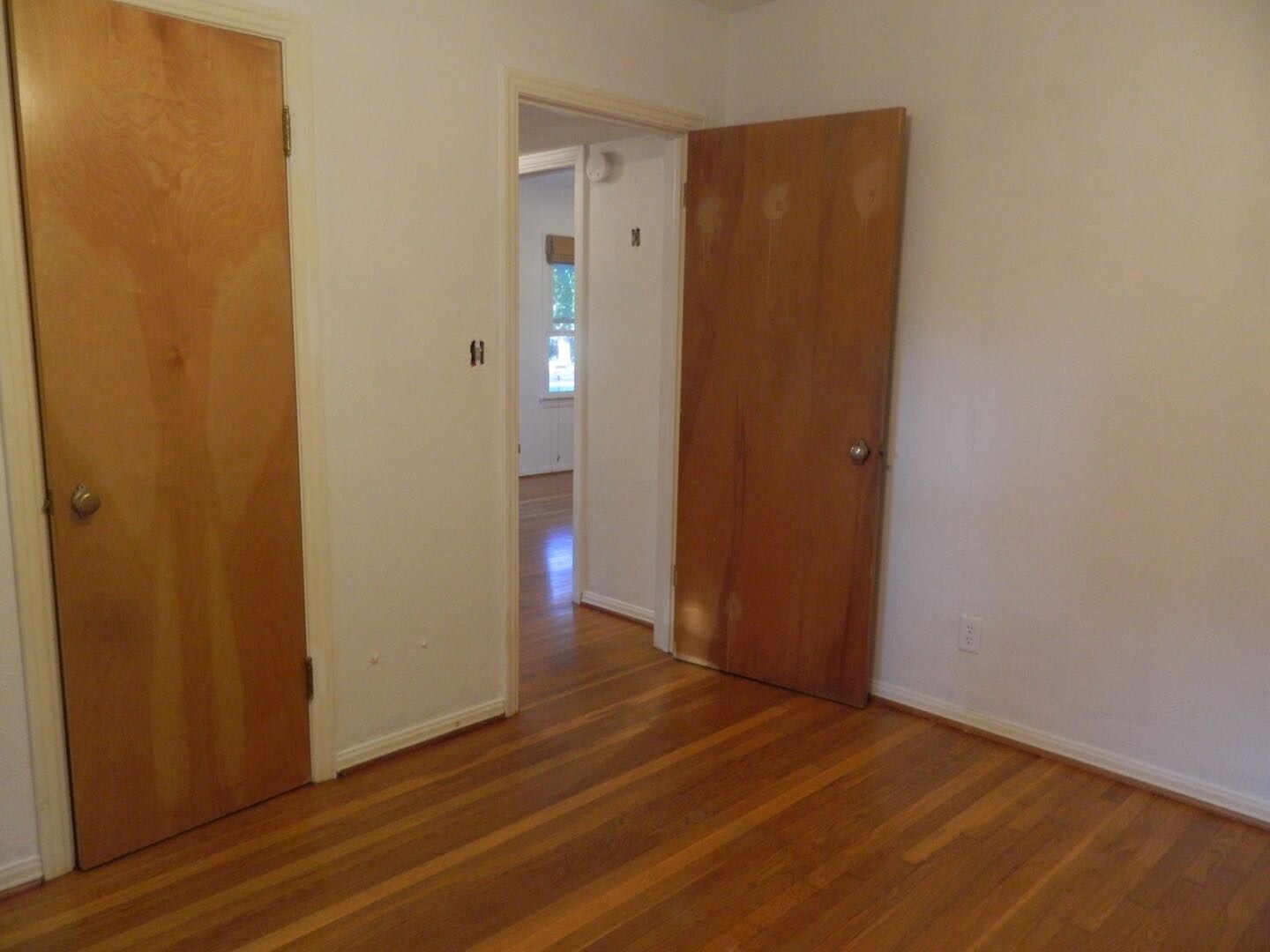 Bedroom 2 (different angle) - 1034 Monroe St