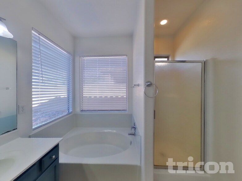 Building Photo - 2836 S 66th Ave