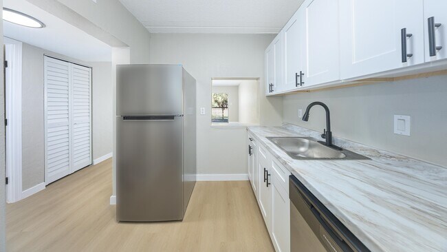 Building Photo - 2731 S Blair Stone Rd