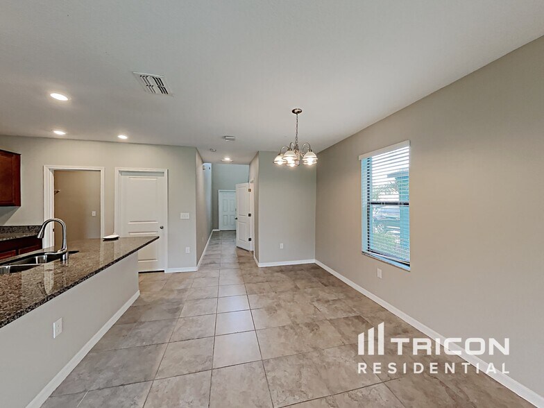 Building Photo - 12719 Hampton Hill Dr