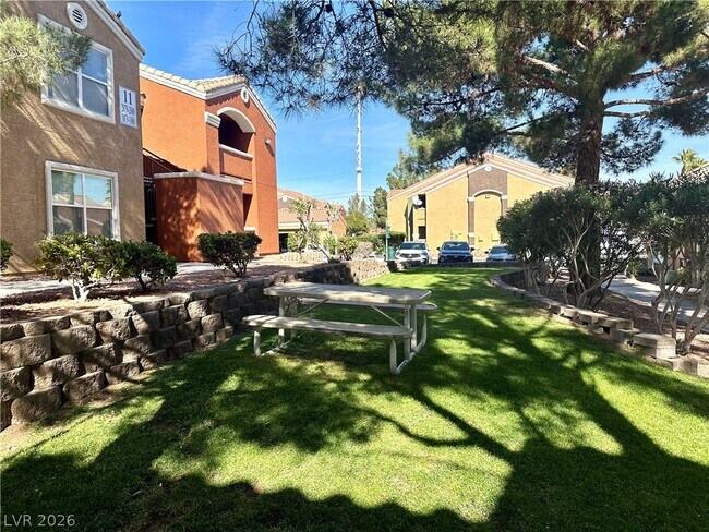 Building Photo - 8101 W Flamingo Rd