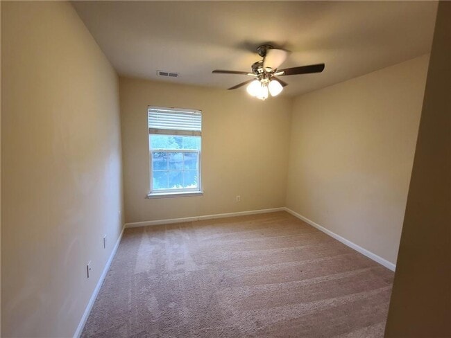 Building Photo - 5579 Lindeman Ln