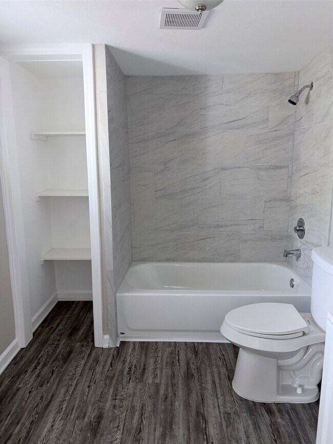 Building Photo - 3700 4th St