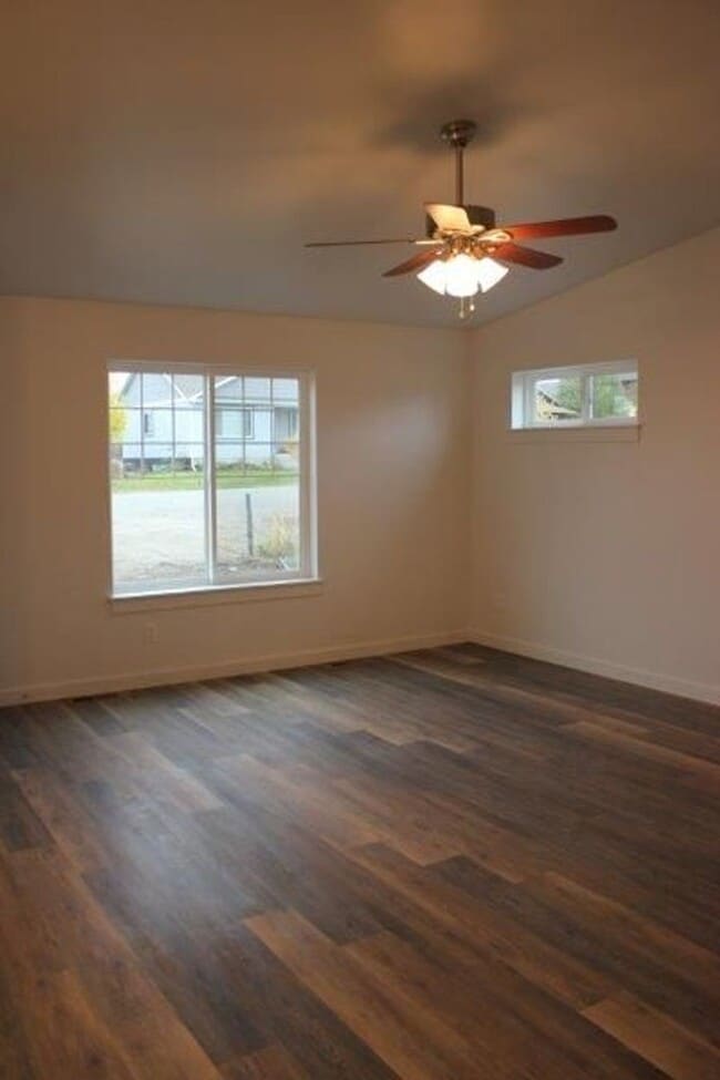 Building Photo - 710 N 12th St