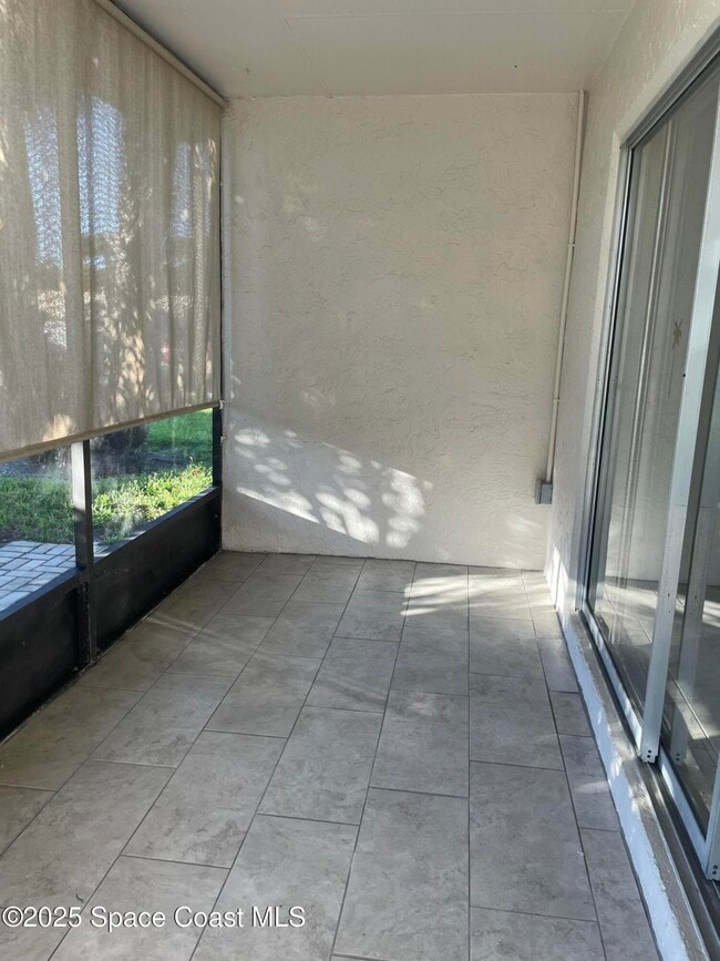 Building Photo - 467 Ibis Ln