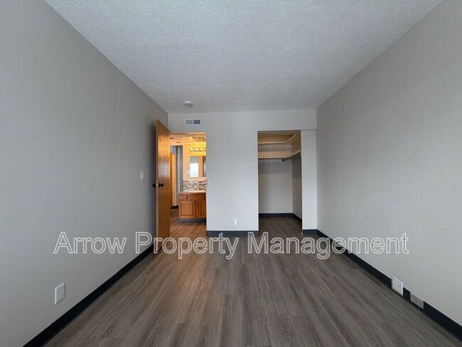 Building Photo - 1215 E Street-11